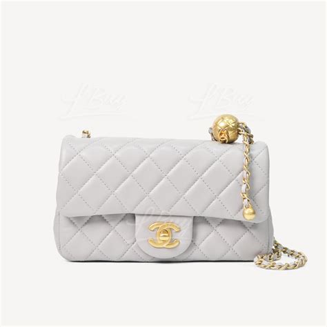 chanel flap bag 20cm|Chanel 25cm flap bag.